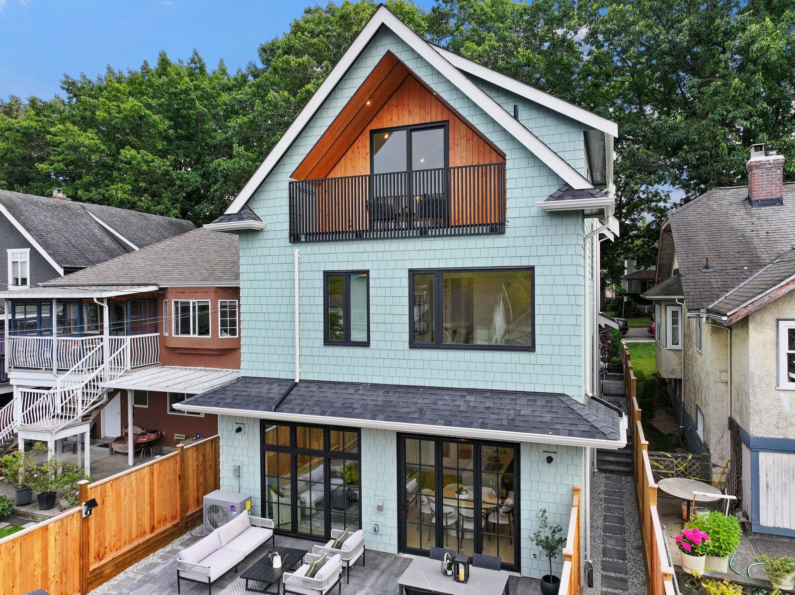 The Eton — outdoor living